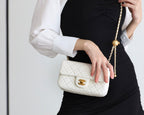 CHANEL FLAP BAG 20CM WHITE LAMBSKIN GOLD HARDWARE