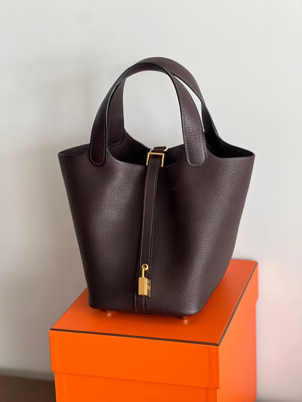 Hermès Picotin Lock 18 – Ébène Dark Brown with Gold Hardware