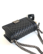 CHANEL MEDIUM 25 BOY BAG IN BLACK LAMBSKIN SILVER HARDWARE