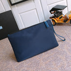 CLUTCH 28 IN NAVY BLUE RE-NYLON