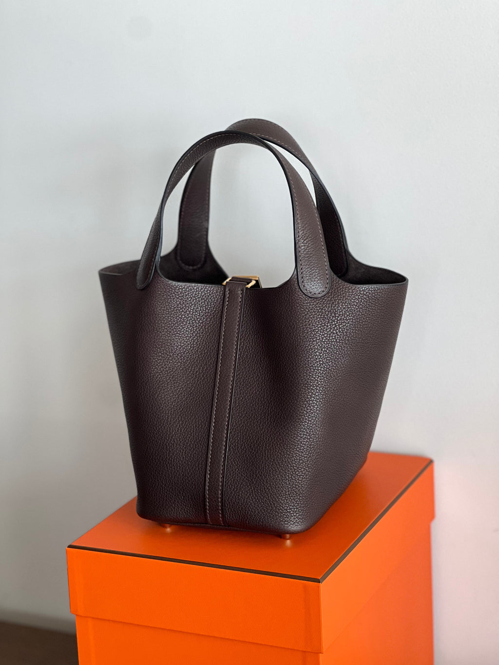 Hermès Picotin Lock 18 – Ébène Dark Brown with Gold Hardware