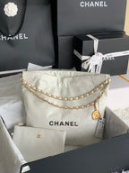 CHANEL MEDIUM 37 HANDBAG IN WHITE SHINY CALFSKIN GOLD HARDWARE