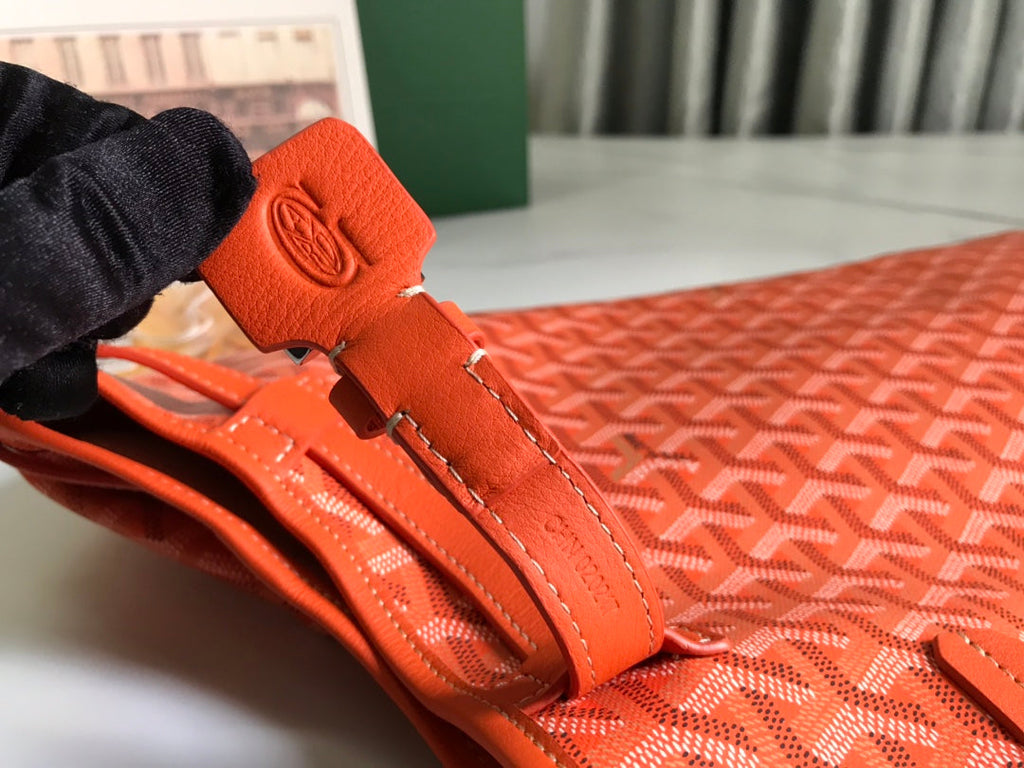 CHIEN GRIS BAG 33 IN ORANGE GOYARDINE CANVAS AND CALFSKIN TRIM