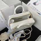 CHANEL MINI 15 BOX BAG IN WHITE CALFSKIN GOLD HARDWARE
