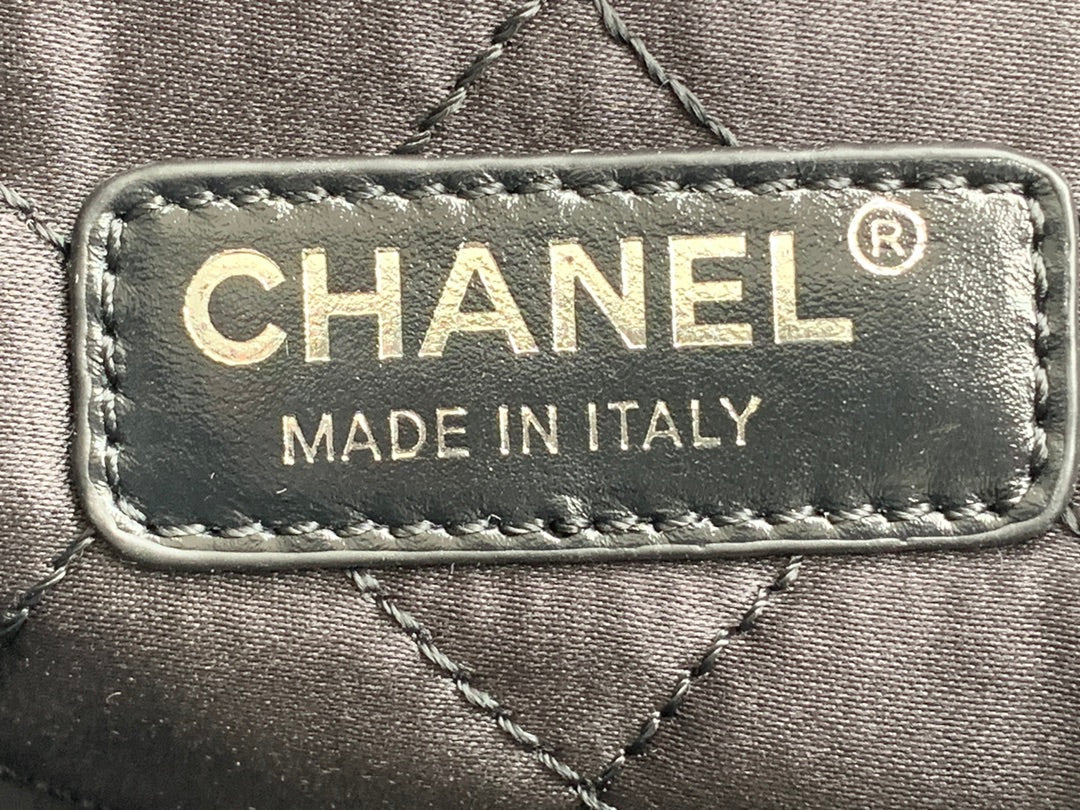 CHANEL LARGE 42 HANDBAG IN BLACK SHINY CALFSKIN SILVER HARDWARE