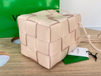 SMALL CASSETTE BUCKET 18 IN LIGHT PINK CALFSKIN