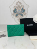 CHANEL FLAP CARD HOLDER 11 EMERALD GRAINED CALFSKIN GOLD ICON