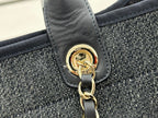 CHANEL DEAUVILLE LARGE 38 TOTE BAG IN DARK NAVY CANVAS WITH WHITE LOGO EMBROIDERED