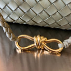 BOTTEGA VENETA SMALL ANDIAMO 29 IN ECRU BEIGE LAMBSKIN