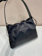 LARGE DRAWSTRING BAG 37 IN BLACK RE-NYLON