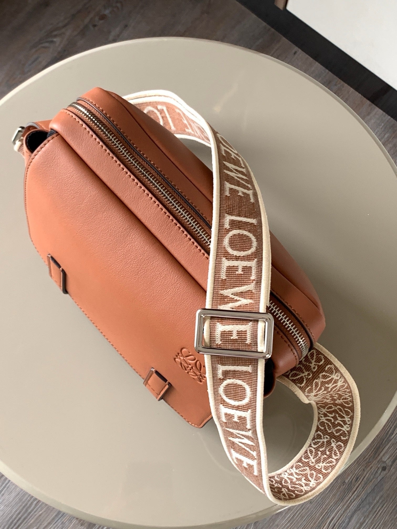 LO Messenger Bag
