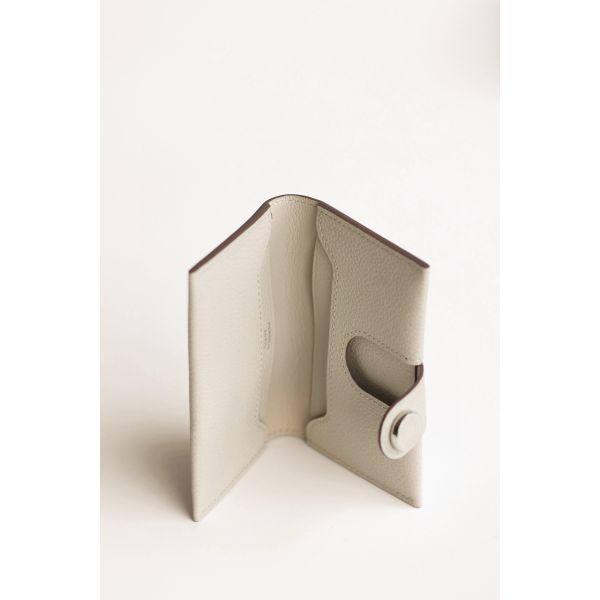 HERM R.M.S Card Holder in Beton Evergrain Calfskin