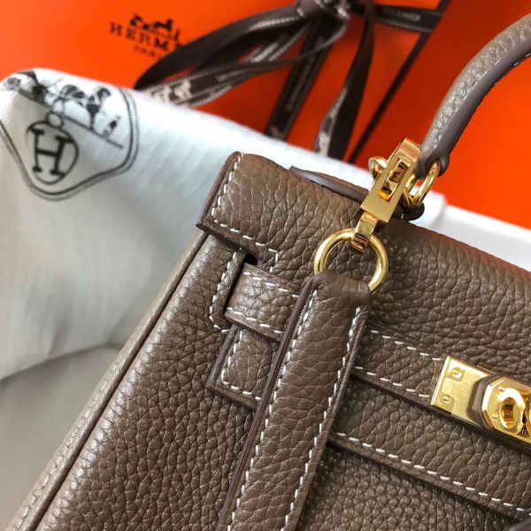 HERM Kelly 20cm Bag In Taupe Clemence Leather GHW