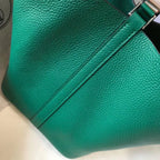 HERM Picotin Lock 22 Bag In Vert Vertigo Clemence Leather