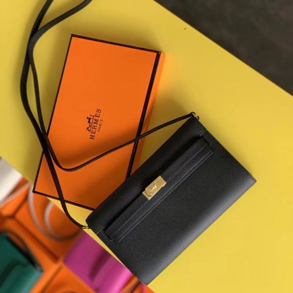 HERM Kelly Classique To Go Wallet In Black Epsom Calfskin