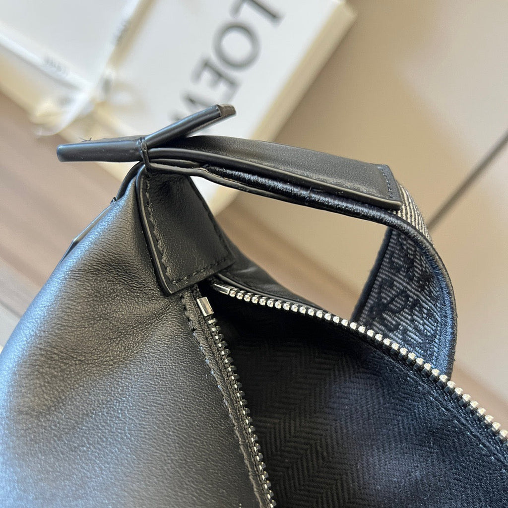 LO Messenger Bag