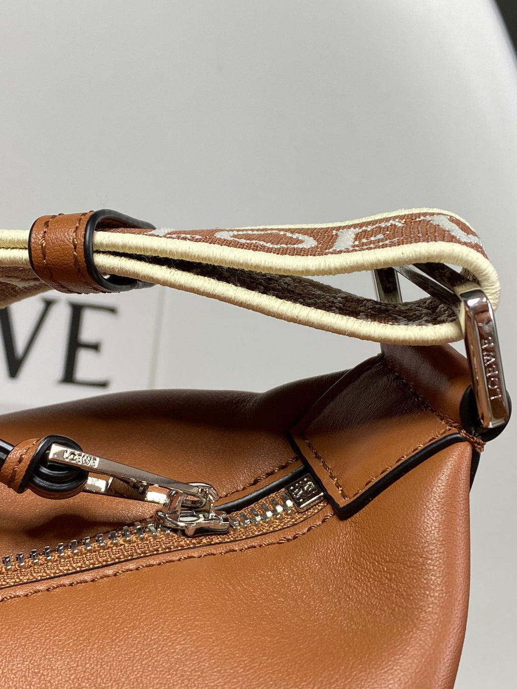 LO Messenger Bag