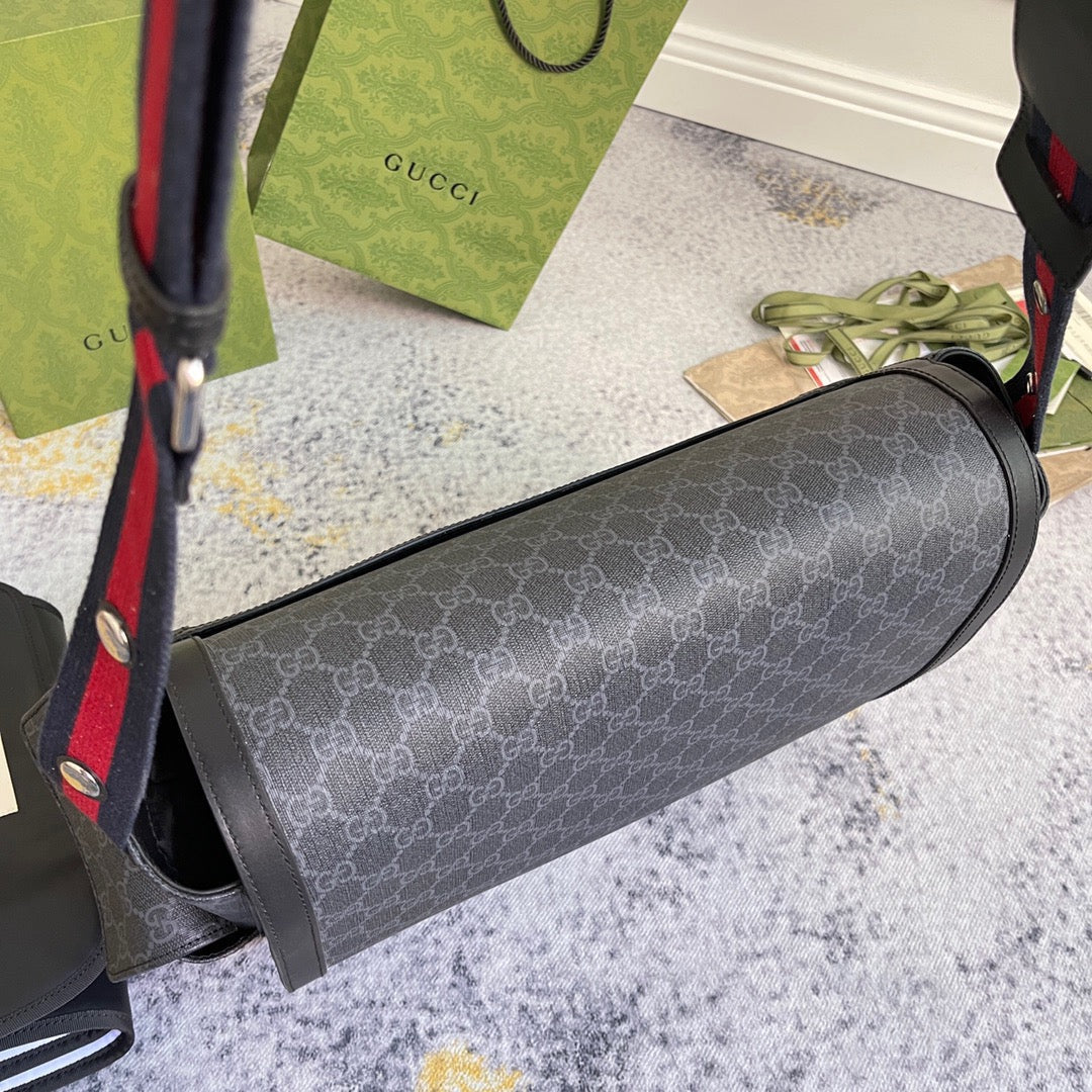 GUC Messenger Bag