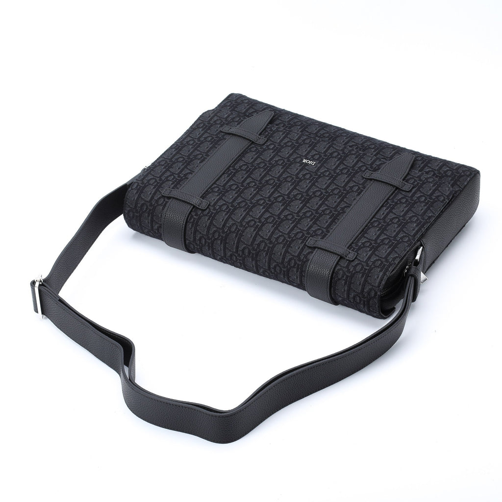 DIO Oblique Messenger Bags