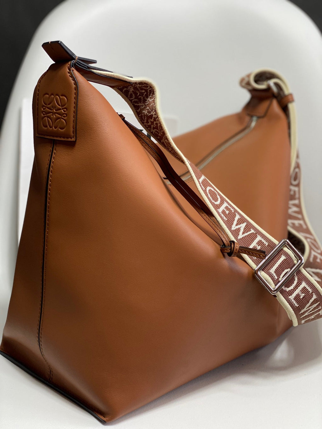 LO Messenger Bag
