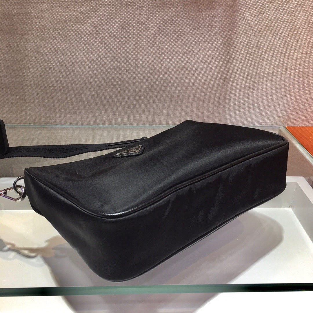 PRA Messenger Bag