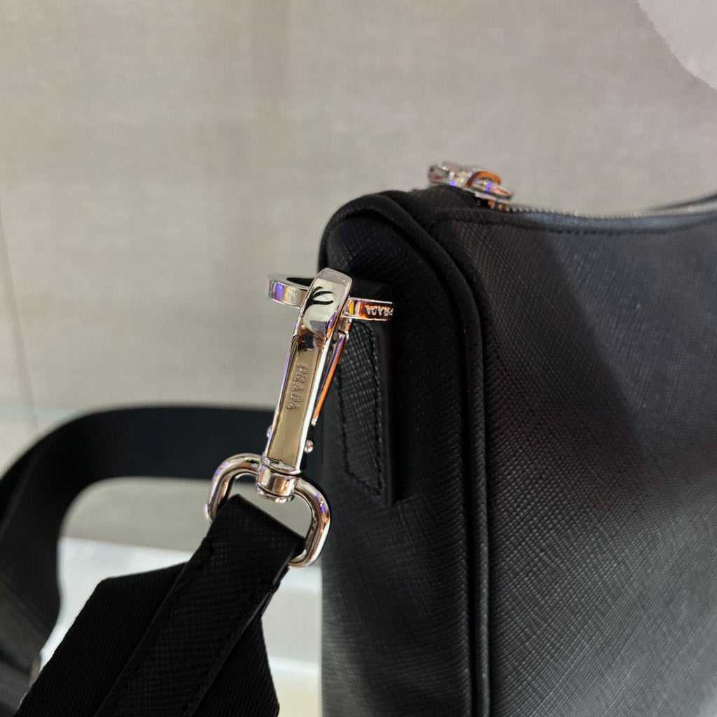 PRA Messenger Bag