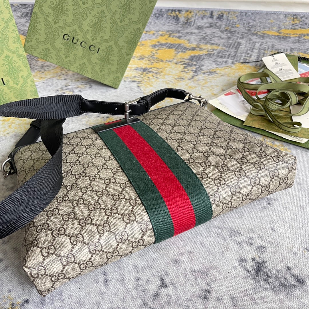 GUC Messenger Bag