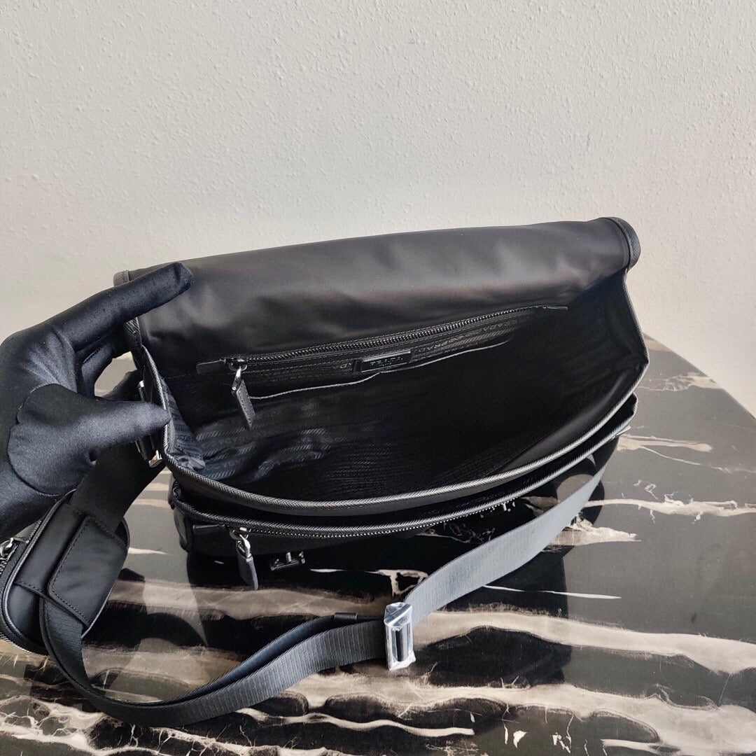 PRA Messenger Bag