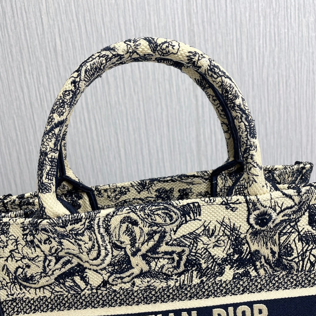 DIO BookTote