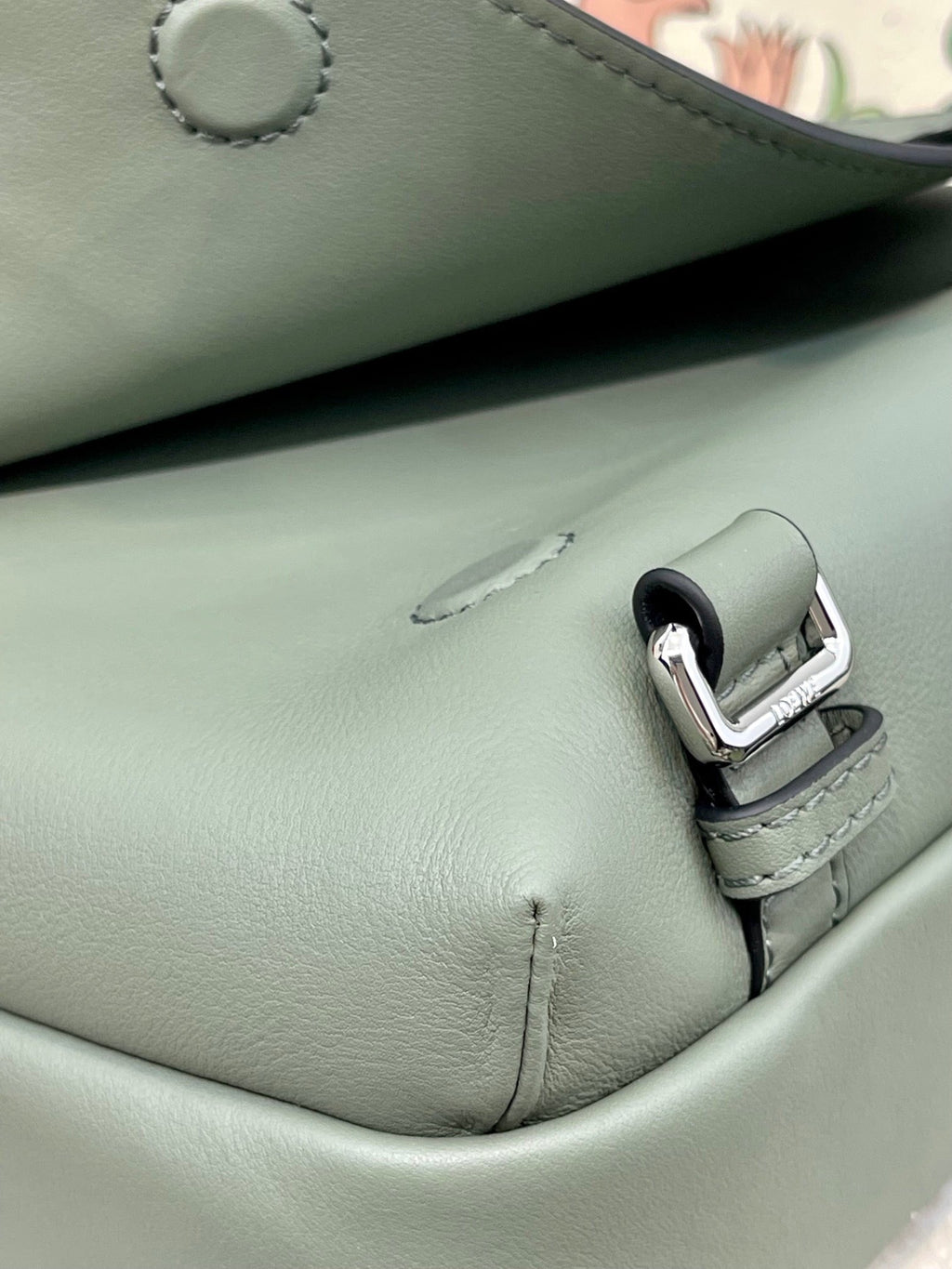LO Messenger Bag