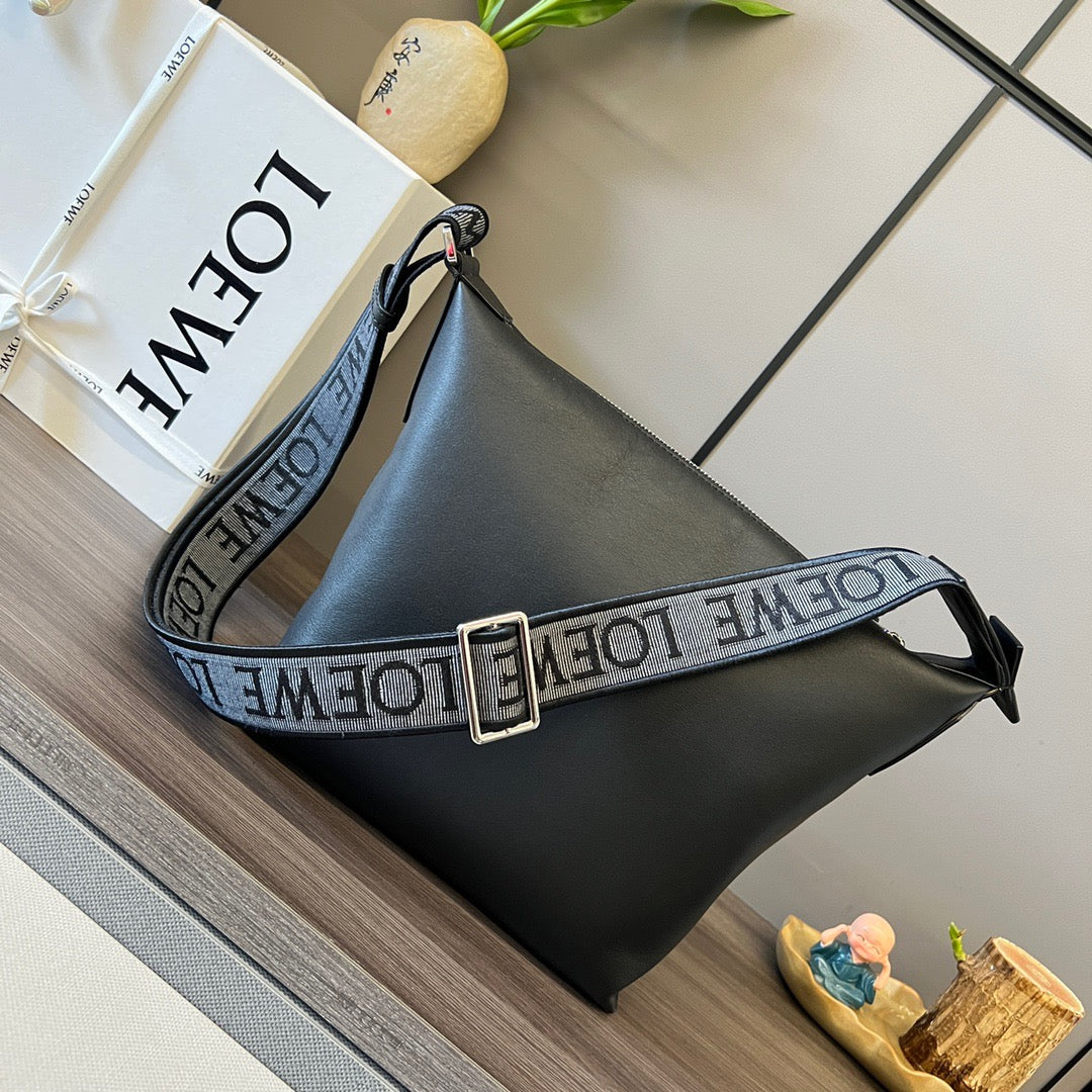 LO Messenger Bag