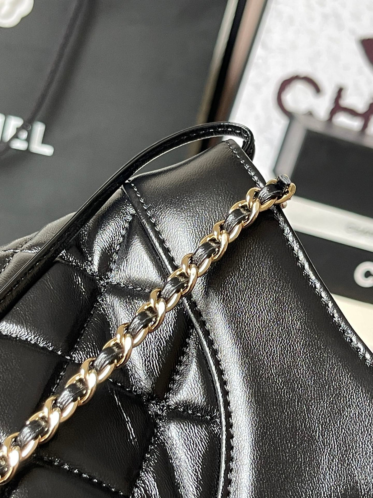 CHANEL MEDIUM 36 SHOPPING BAG IN BLACK CALFSKIN