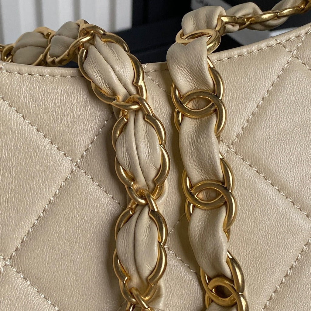 HOBO BAG 24 IN BEIGE CALFSKIN GOLD DOUBLE C THICK CHAIN
