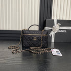 CHANEL COSMETIC BAG 19 IN BLACK GRAINED CALFSKIN GOLD HARDWARE