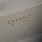 CHANEL MEDIUM HANDBAG 40 IN BEIGE SUEDE GOLD HARDWARE