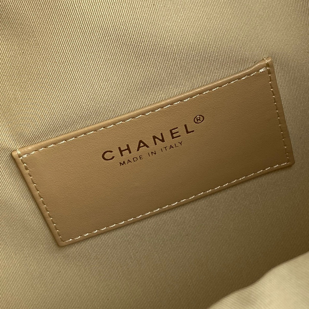 MEDIUM HANDBAG 40 IN OAT YELLOW SUEDE GOLD HARDWARE
