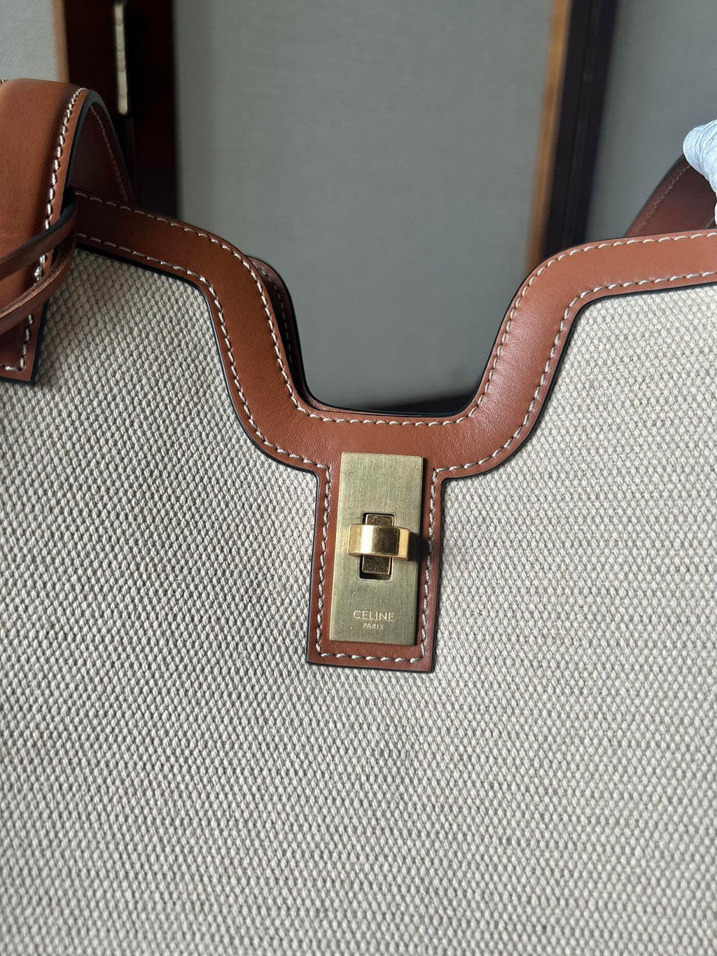 CABAS 37 IN WHITE CANVAS AND BRONZE BROWN CALFSKIN TRIM GOLD LOCK