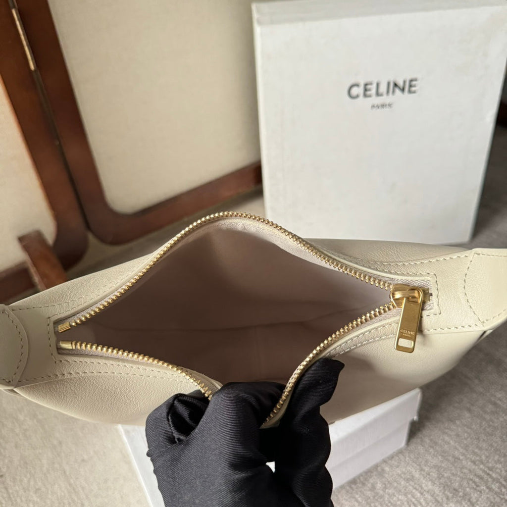 SMALL HELOÏSE BAG CUIR 22 IN WHITE CALFSKIN EMBOSSED LOGO