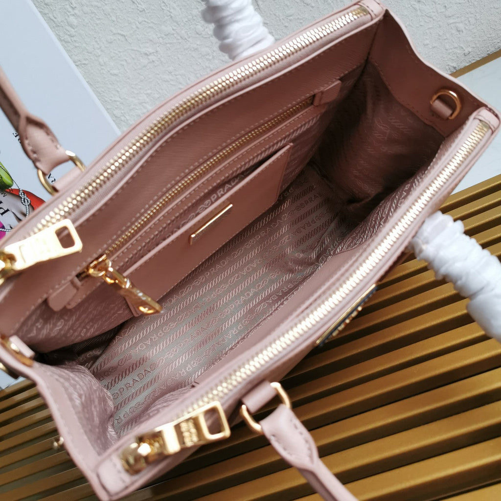 PRA GALLERIA 28 BAG IN DESERT BEIGE SAFFIANO LEATHER
