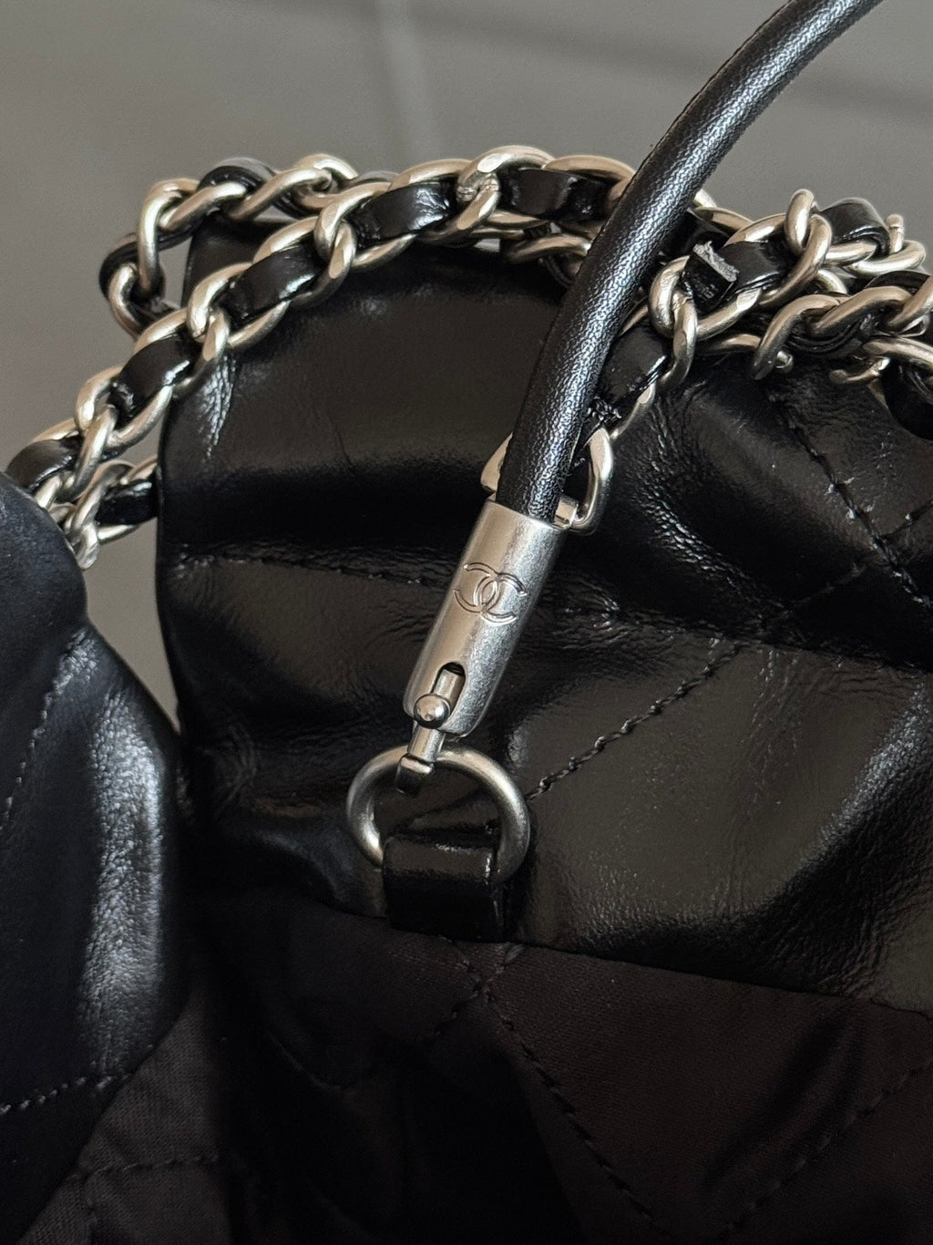 CC MINI HOBO HANDBAG 20 IN BLACK CALFSKIN SILVER-TONE HARDWARE