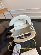 CHANEL KELLY SHOPPING BAG 19 IN WHITE CALFSKIN GOLD HARDWARE