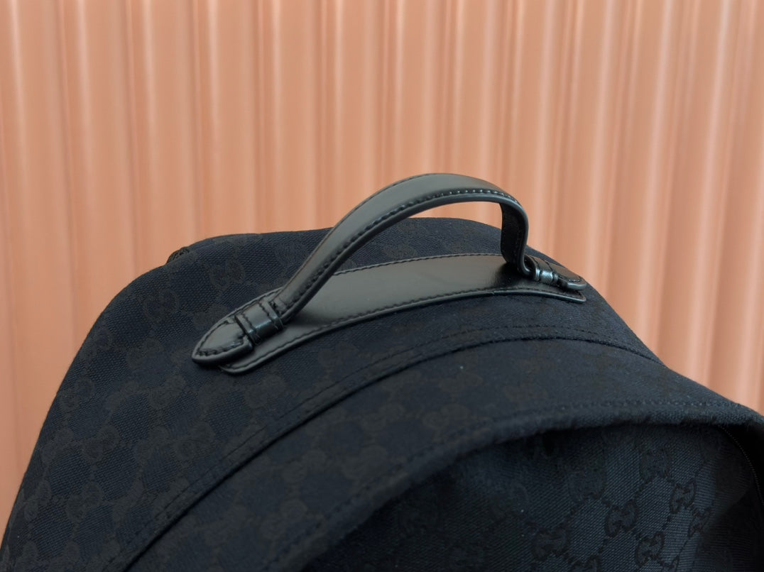 MEDIUM BACKPACK 42 IN BLACK GG CANVAS