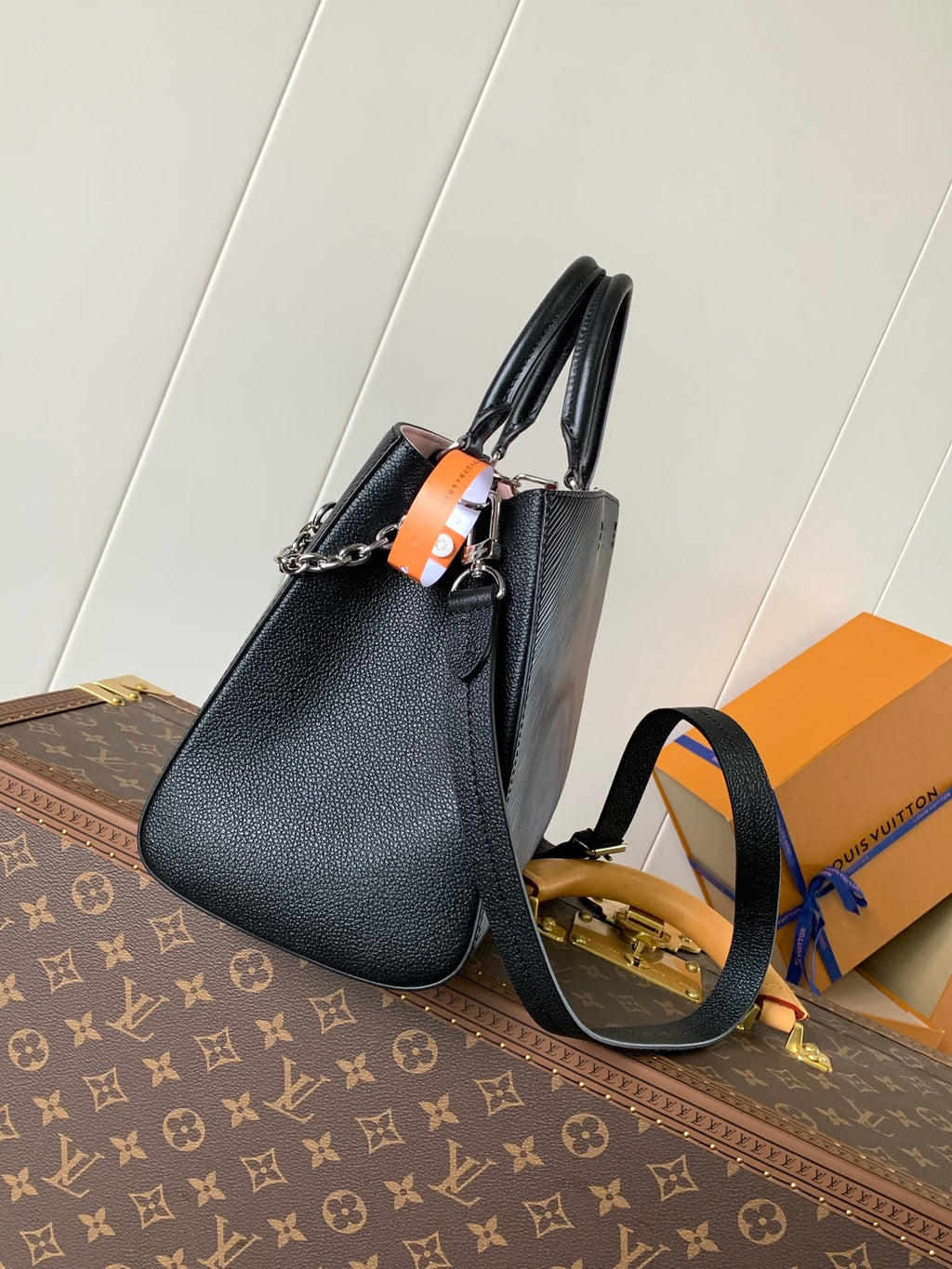 MARELLE TOTE BB BAG 30 IN BLACK EPI GRAIN COWHIDE LEATHER