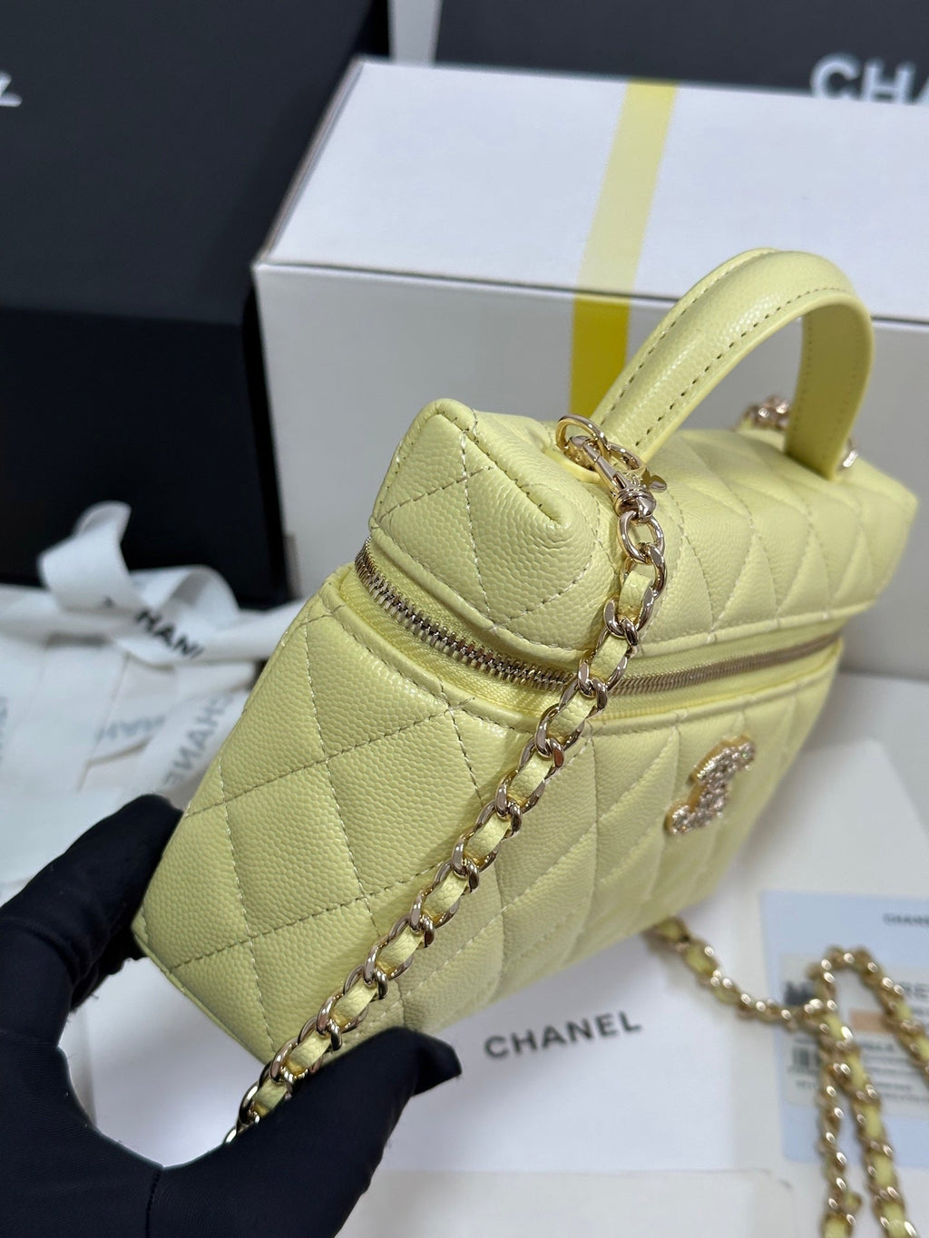 STRASS VANITY QUILTED CASE 19 IN YELLOW CALFSKIN WITH GOLD METALLIC