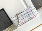 CHANEL MEDIUM 20 FLAP BAG IN WHITE WOOL TWEED