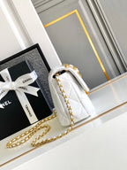 CHANEL MINI 20 FLAP BAG IN WHITE LAMBSKIN GOLD HARDWARE