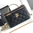 CC 17 CLUTCH WITH STRAP IN BLACK CALFSKIN