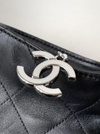 CHANEL SHOULDER BAG 40 IN BLACK SOFT LAMBSKIN EMBOSSED LOGO SILVER HARDWARE