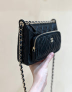 CHANEL QUILTED SHOULDER BAG 21 IN BLACK LAMBSKIN WITH GOLD METALLIC