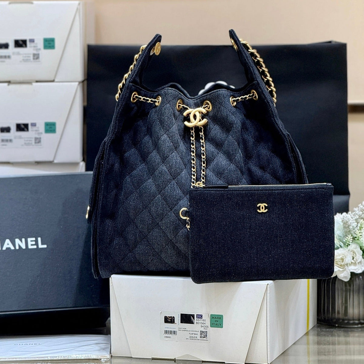 CHANEL 25 HANDBAG 40 IN DARK BLUE DENIM GOLD HARDWARE